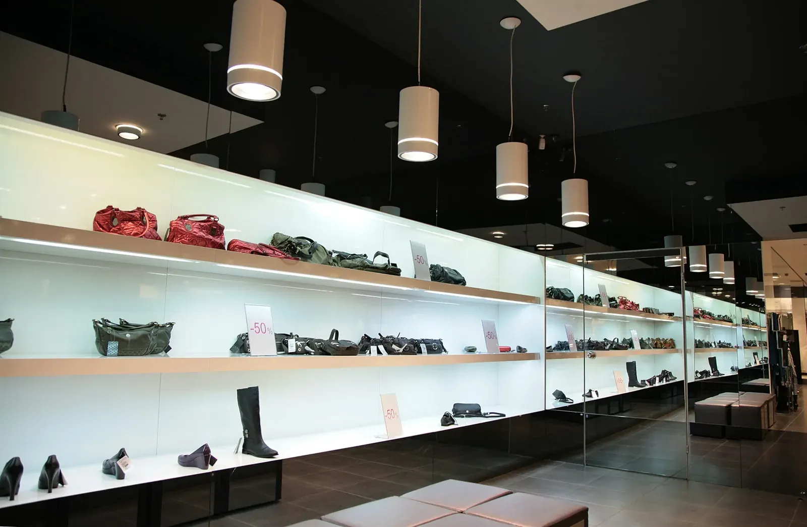 La iluminación: clave para la decoración de tu tienda